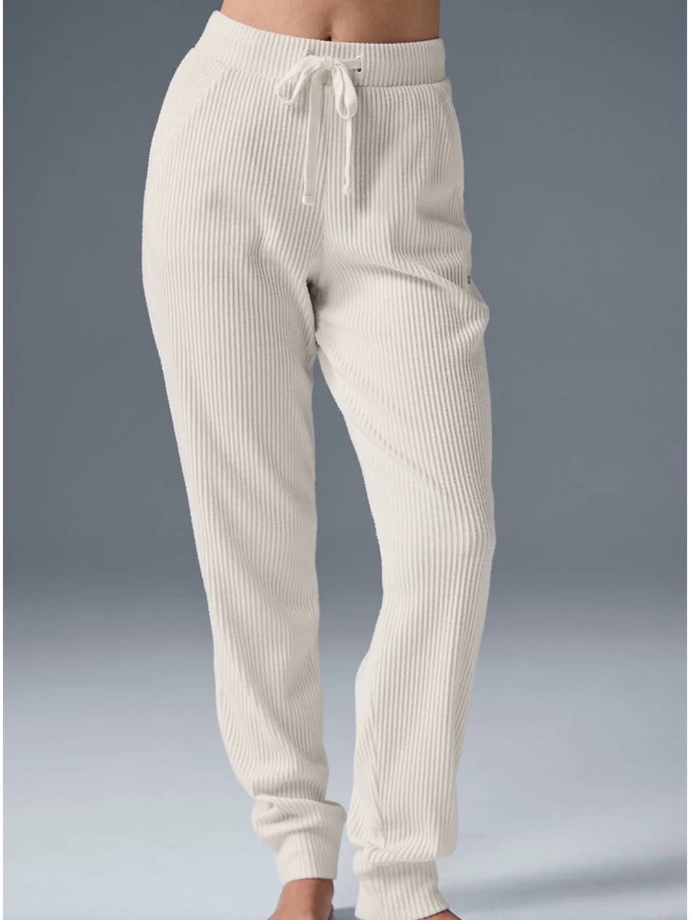 ALO Muse Yoga Ribbed Drawstring Joggers - Cream EUC